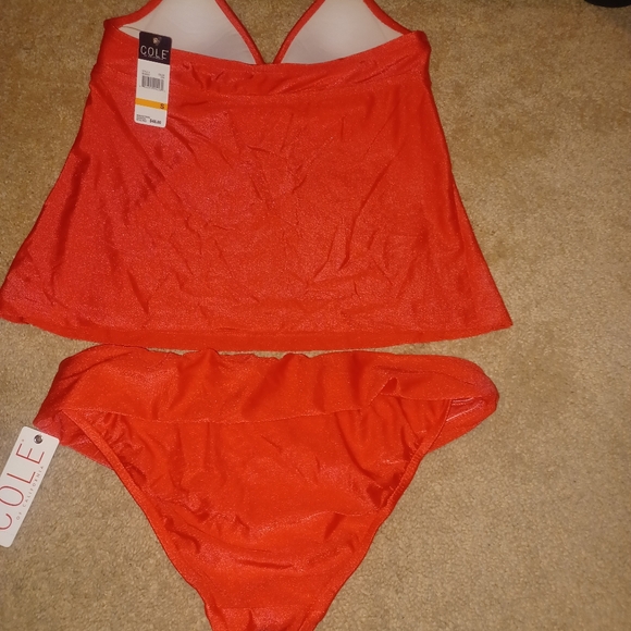 2 PIECE SWIMSUIT SIZE SMALL - Picture 4 of 6